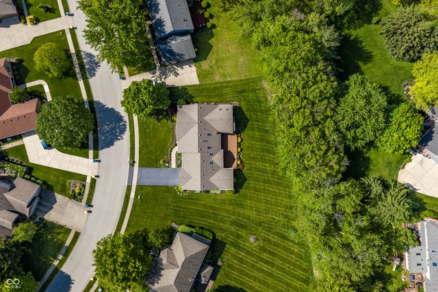 942 Arrowwood Drive, Carmel, IN 46033
