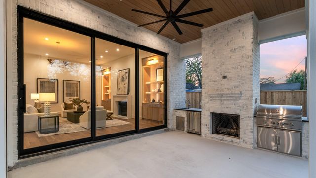 216 W 31st Street, Houston, TX 77018