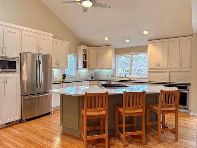 9728 High Drive, Leawood, KS 66206