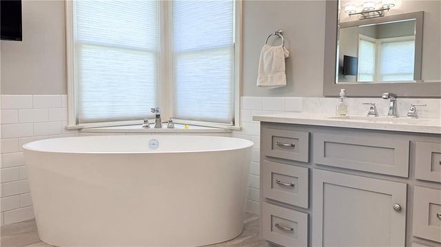 9728 High Drive, Leawood, KS 66206
