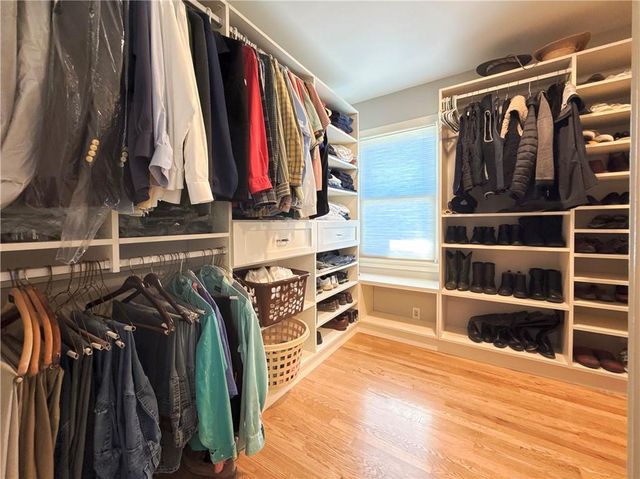 9728 High Drive, Leawood, KS 66206