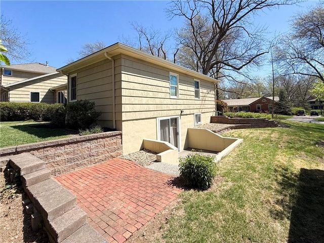 9728 High Drive, Leawood, KS 66206