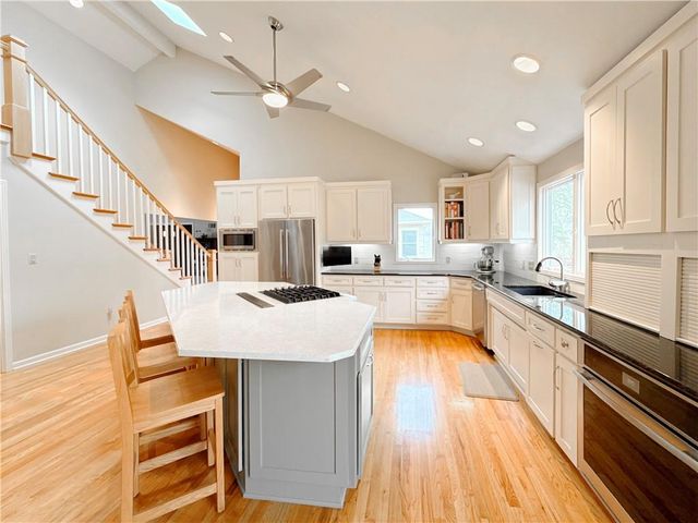 9728 High Drive, Leawood, KS 66206