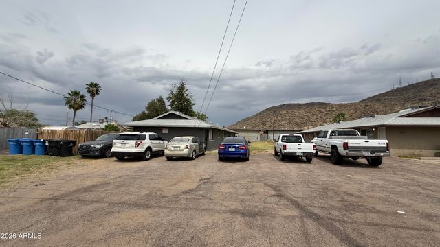 1638 W DESERT COVE Avenue W b, Phoenix, AZ 85029