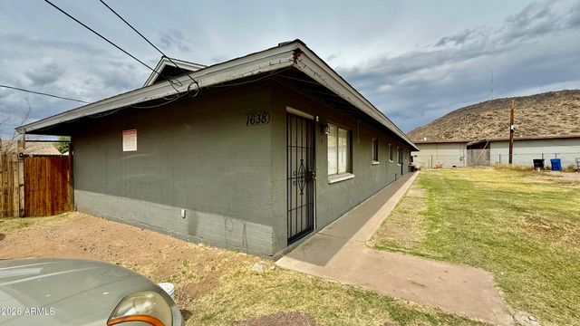 1638 W DESERT COVE Avenue W b, Phoenix, AZ 85029
