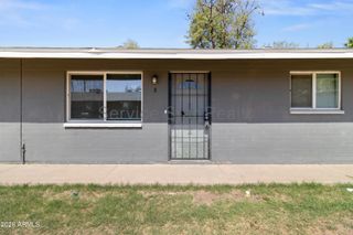 1638 W DESERT COVE Avenue W b, Phoenix, AZ 85029