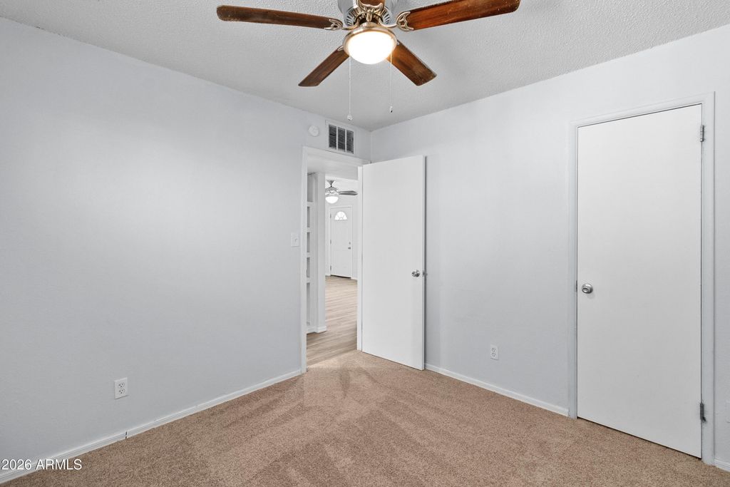 Image 11 of property listing at 1638 W DESERT COVE Avenue W b, Phoenix, AZ 85029