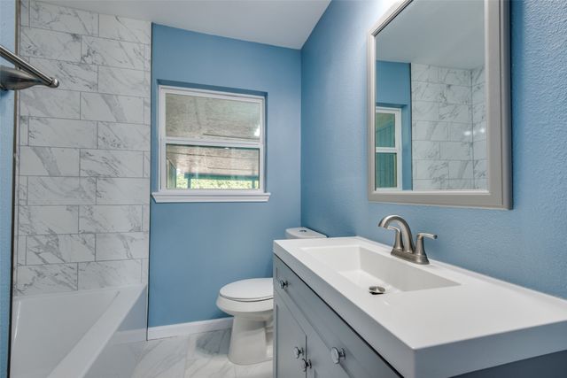 1701 Merrywood Way, Gainesville, TX 76240