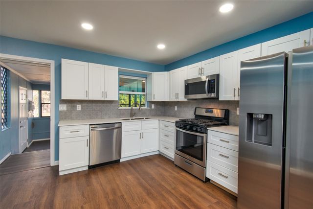 1701 Merrywood Way, Gainesville, TX 76240