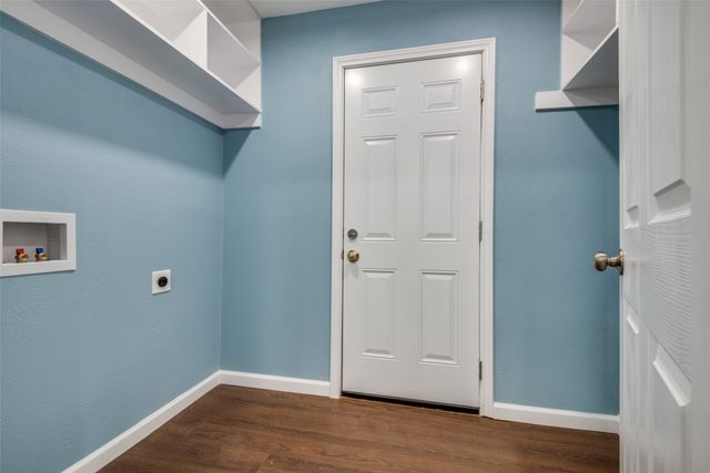 1701 Merrywood Way, Gainesville, TX 76240