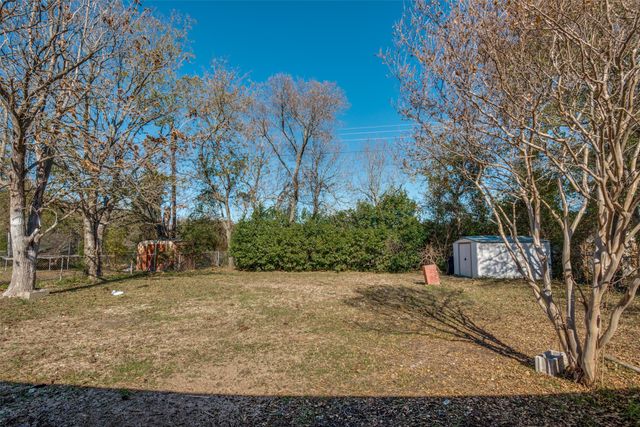 1701 Merrywood Way, Gainesville, TX 76240