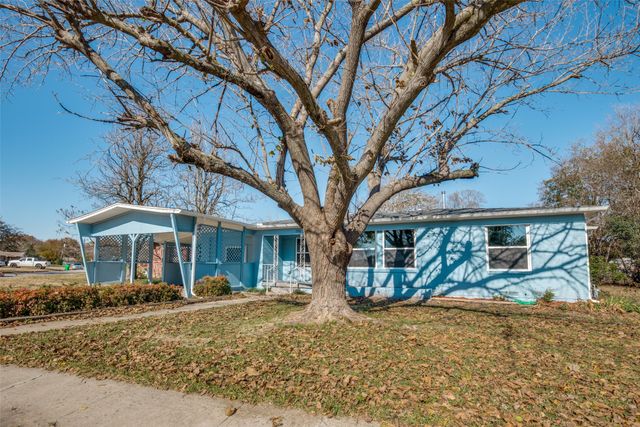 1701 Merrywood Way, Gainesville, TX 76240