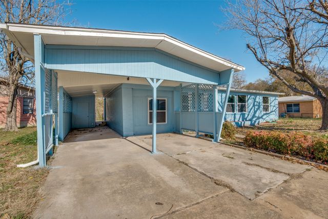 1701 Merrywood Way, Gainesville, TX 76240