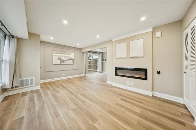 2166 N Heather Lane 43A, Palatine, IL 60074