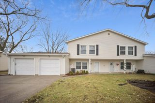2166 N Heather Lane 43A, Palatine, IL 60074