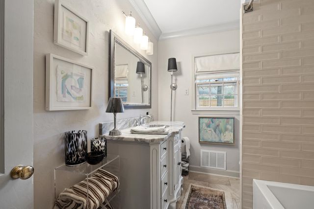 4300 AMBER LN, Memphis, TN 38111