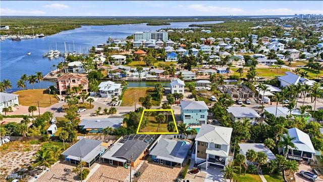 291 Ohio AVE, Fort Myers Beach, FL 33931