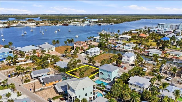 291 Ohio AVE, Fort Myers Beach, FL 33931