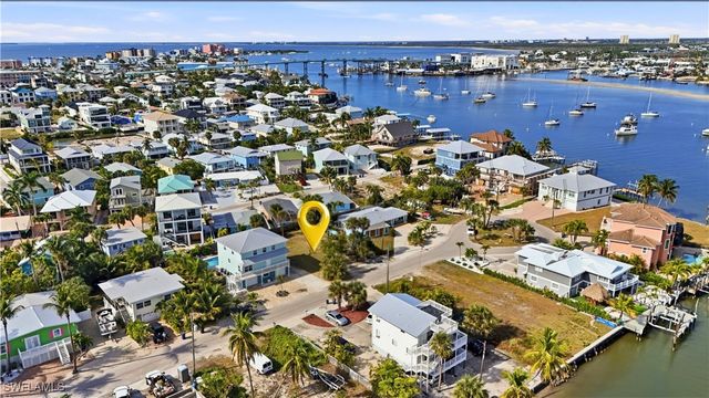 291 Ohio AVE, Fort Myers Beach, FL 33931