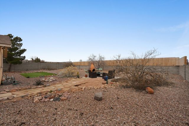 6983 Clark Hills Drive NE, Rio Rancho, NM 87144