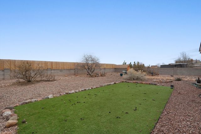 6983 Clark Hills Drive NE, Rio Rancho, NM 87144