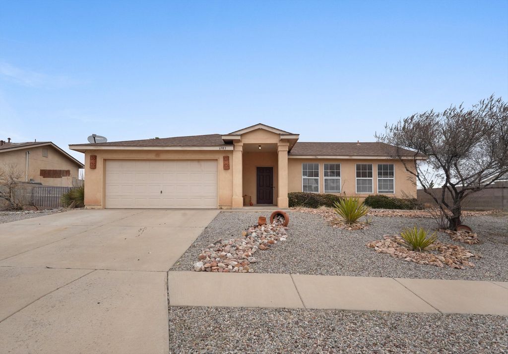 6983 Clark Hills Drive NE, Rio Rancho, NM 87144