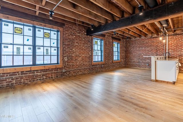 453 East Main Street 400, Kingsport, TN 37660