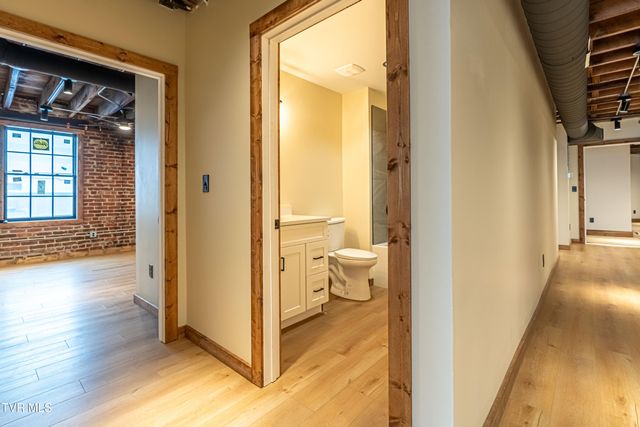 453 East Main Street 400, Kingsport, TN 37660