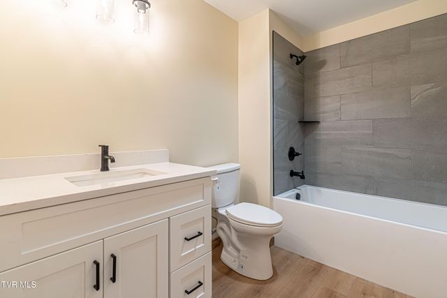 453 East Main Street 400, Kingsport, TN 37660