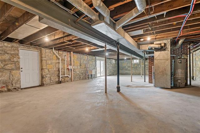 112 W Kay Street, Lansing, KS 66043