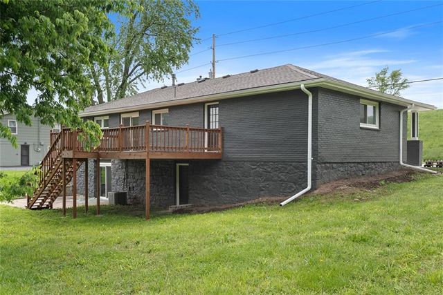 112 W Kay Street, Lansing, KS 66043