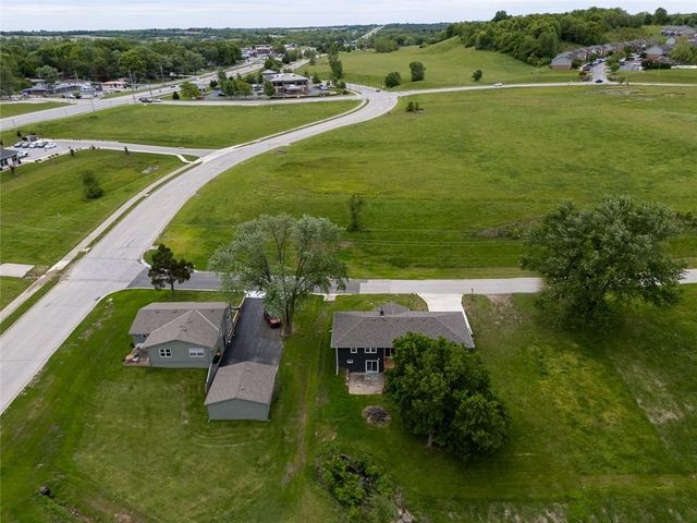 112 W Kay Street, Lansing, KS 66043