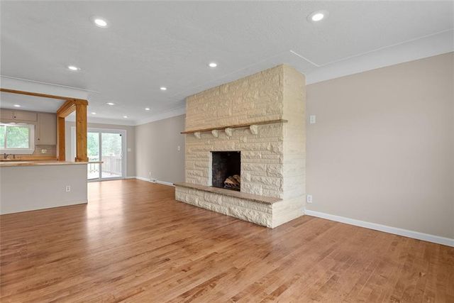 112 W Kay Street, Lansing, KS 66043