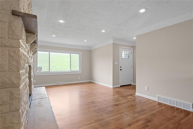 112 W Kay Street, Lansing, KS 66043
