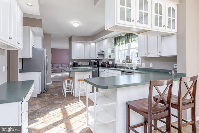 29 THREE BRIDGE RD, Monroeville, NJ 08343