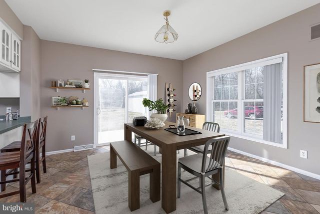 29 THREE BRIDGE RD, Monroeville, NJ 08343