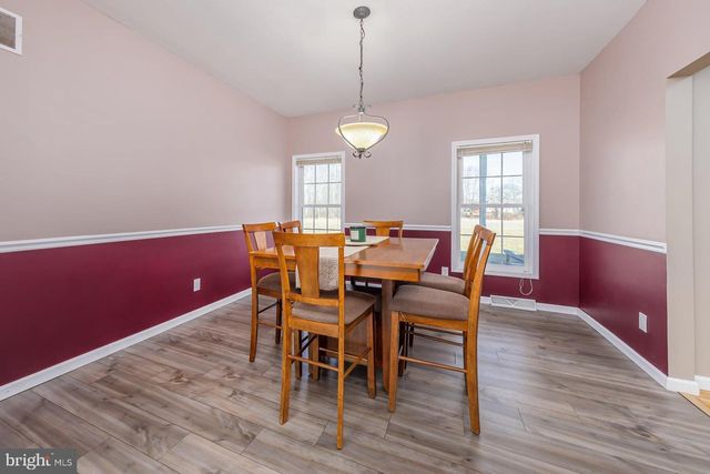 29 THREE BRIDGE RD, Monroeville, NJ 08343