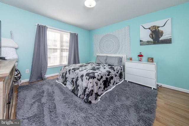 29 THREE BRIDGE RD, Monroeville, NJ 08343