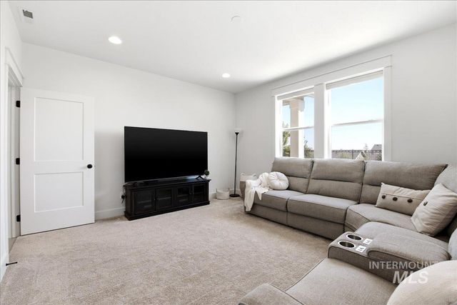 1398 W Ultar Dr, Nampa, ID 83686