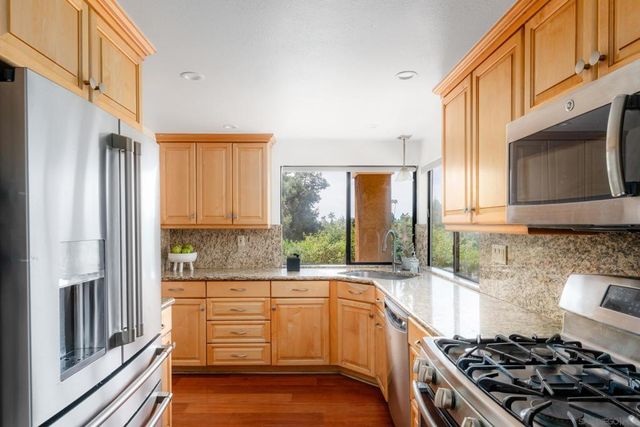 2575 Caminito Muirfield, San Diego, CA 92037