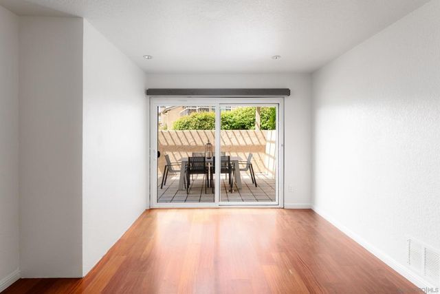 2575 Caminito Muirfield, San Diego, CA 92037