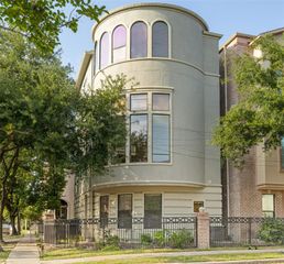 628 Bomar Street, Houston, TX 77006
