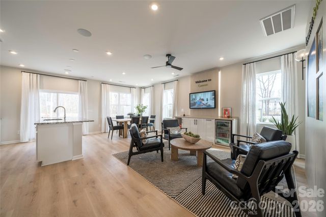 6041 Longar Lane, Charlotte, NC 28269