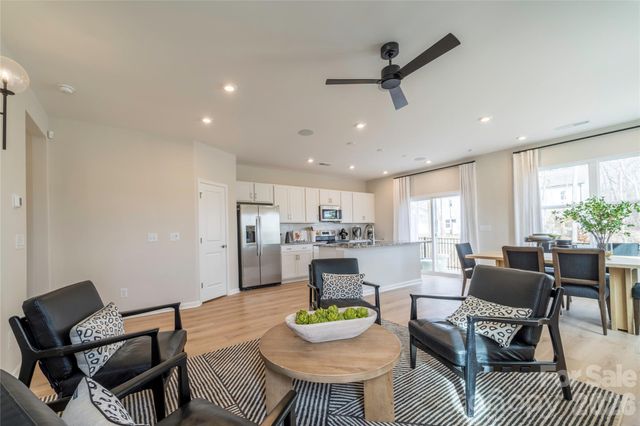 6041 Longar Lane, Charlotte, NC 28269