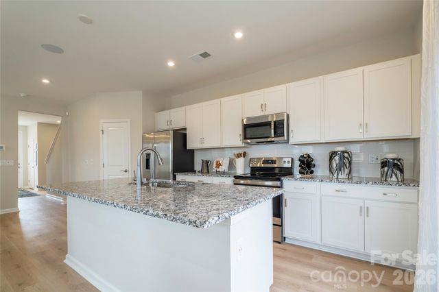 6041 Longar Lane, Charlotte, NC 28269