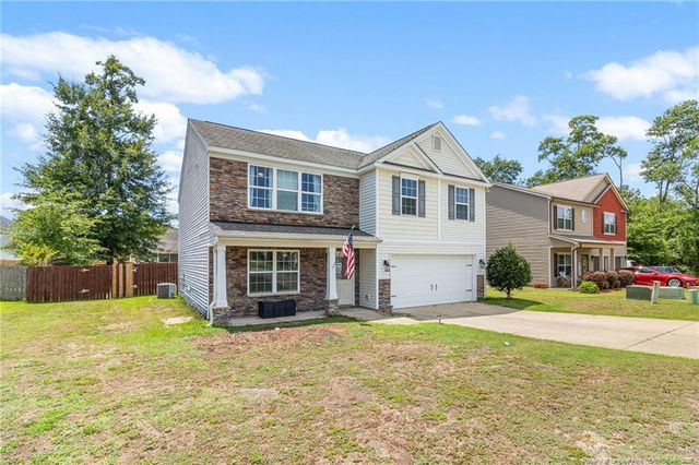 1454 Laguardia Drive, Hope Mills, NC 28348