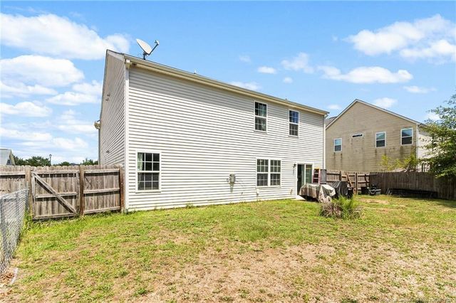 1454 Laguardia Drive, Hope Mills, NC 28348