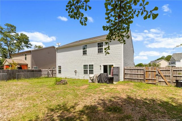 1454 Laguardia Drive, Hope Mills, NC 28348