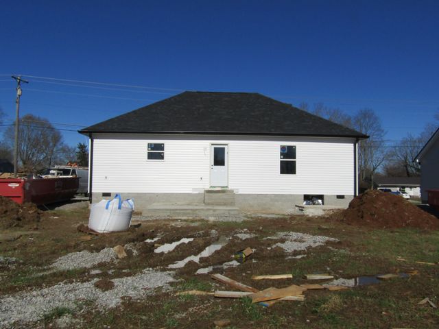 490 Crescent Factory Rd, Lawrenceburg, TN 38464