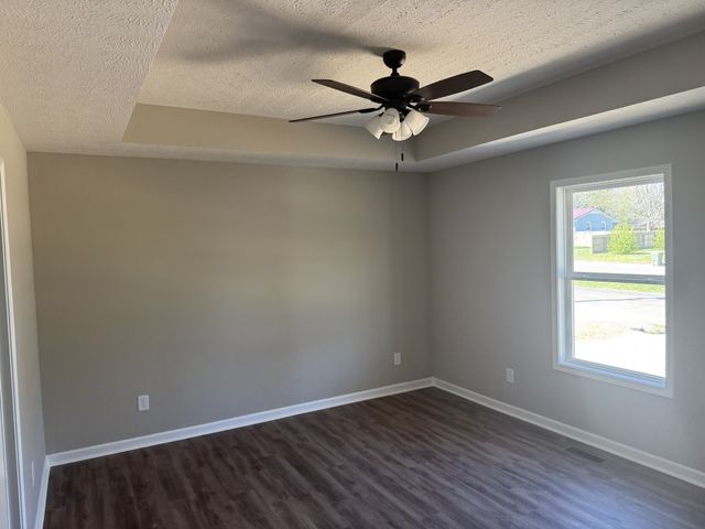 490 Crescent Factory Rd, Lawrenceburg, TN 38464